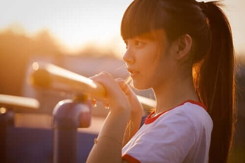 女の子の脳は男の子の脳より早く発達する?
