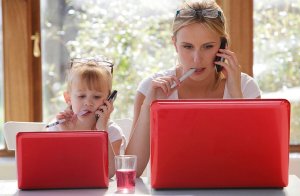 子どもはなぜ大人たちの真似をするのか?