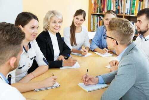 教育と政治的信念の関係