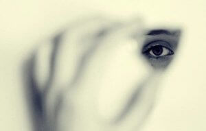 恐怖から生まれる「目立ちたくない」という願い