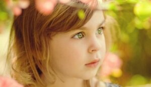 「トロフィーチャイルド」:兄弟間の偏愛の影響