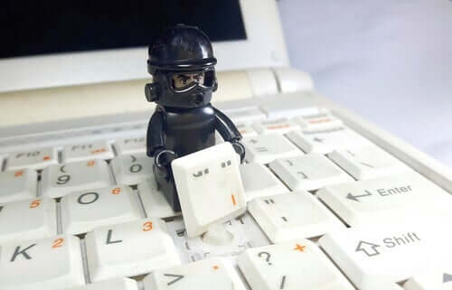 フィッシング詐欺の心理学:危険なメールに注意!