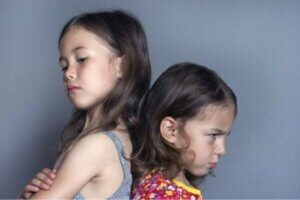 子どもたちの嫉妬心を放置するとどうなる?