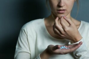 抗不安薬と睡眠薬の使用と濫用