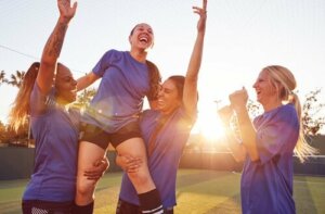 スポーツと女性:より一層明白となった「ガラスの天井」