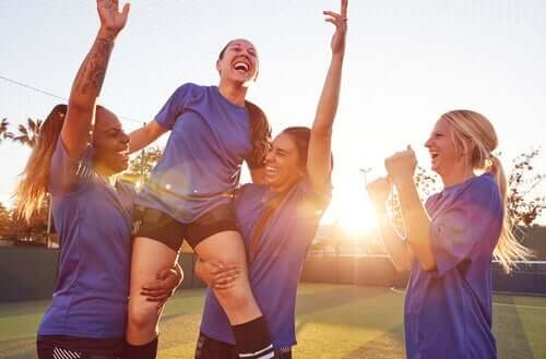 スポーツと女性：より一層明白となった「ガラスの天井」