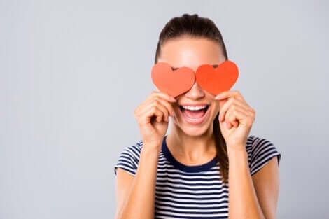 他人 理想化 祭り上げる 不健全