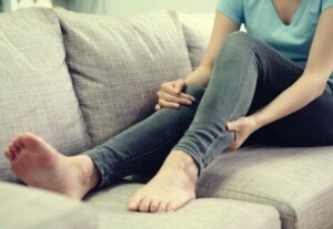 アカシジア:じっとしていられなくなる運動障害