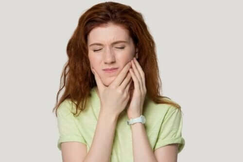 顎関節症と、そのストレスとの関係性