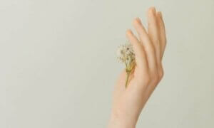 なぜ人は自傷行為に及んでしまうのか?