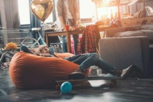 十代の子どもの散らかった寝室:対処する方法は?