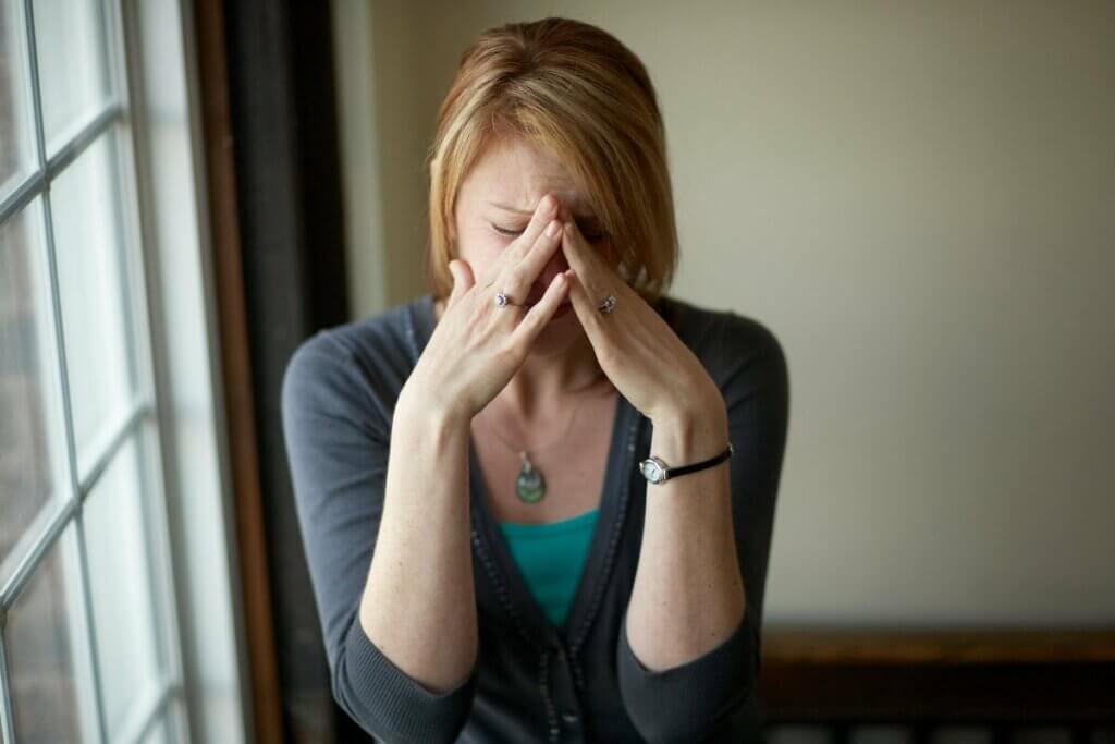 情緒的危機の4つの段階とは?