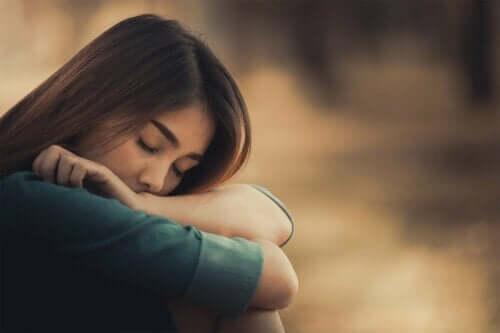 過酷な生い立ち 成人後 人間関係 影響